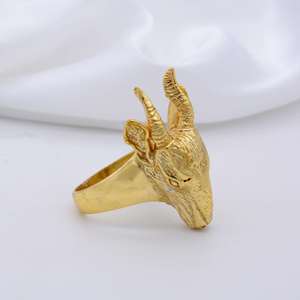 Anillo gótico de cabeza de cabra de latón chapado en oro de 18k, estilo punk, venta al por mayor para mujer - Product Image 3