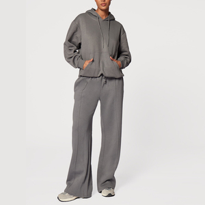 Sudadera con Capucha Gris Lisa, Antibacteriana y Transpirable, de Felpa Gruesa Estampada, Fabricada a Medida por OEM, y Pantalones Deportivos Holgados de Tallas Grandes - Product Image 1