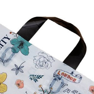 Sacs à provisions en plastique à poignée souple avec impression personnalisée au prix de gros par fabricant vietnamien - Product Image 2