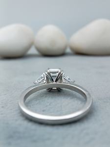 Joyería fina de oro amarillo sólido de 10K, anillo de compromiso de diamante de corte esmeralda cultivado en laboratorio blanco de 2,5 CT, conjunto de boda con certificado GIA - Product Image 4