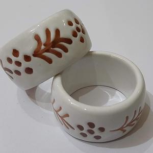 Servilletero de resina Soporte de anillo de servilleta de resina para utensilios de cocina para venta al por mayor y pedido a granel decoración de boda restaurante y fiestas en casa - Product Image 6