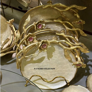 ถาดเสิร์ฟอลูมิเนียมโลหะพร้อมที่จับดีไซน์กิ่งไม้ดอกไม้สีทองมาใหม่สำหรับตกแต่งบ้านและให้เป็นของขวัญ - Product Image 1