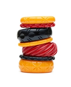 Ensemble de bracelets en résine à motifs géométriques uniques et mignons, bracelets ronds colorés, bijoux tendance unisexes, design tendance pour femme - Product Image 1
