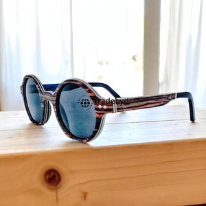 Lunettes de soleil en bois haute couture avec finition Premium pour Trendsetters de Tradebyd - Product Image 2