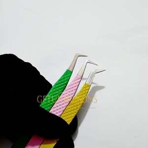 Pince à épiler professionnelle en acier inoxydable avec revêtement en poudre couleur personnalisée, anti-magnétique, à poignée diamantée, pour extensions de cils volume, avec logo personnalisé - Product Image 2