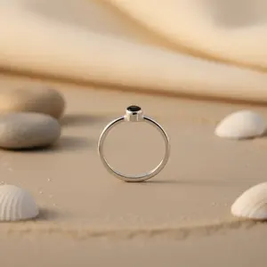 Bague en argent 925 plaqué rhodium faite à la main avec pierre naturelle taillée en cabochon pour collection de bijoux minimalistes pour femmes - Product Image 1