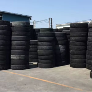 Pneus de camion d'occasion sans chambre au meilleur prix à vendre - Product Image 1