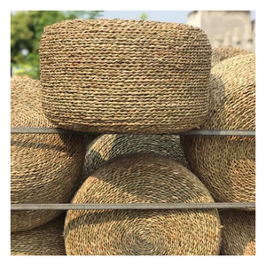 Coussin de sol rond naturel en jacinthe d'eau pour les espaces calmes soigneusement tissé à la main au Vietnam en utilisant des matériaux durables - Product Image 3