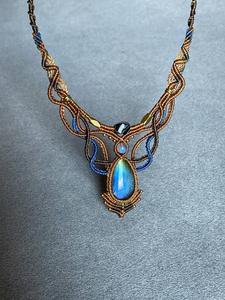 Nouveauté Collier en macramé vintage fait à la main Chaîne à maillons plaquée argent or Pendentif Bijoux Taille 20-25MM - Product Image 3