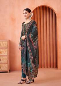 Nouvelle collection de pantalons Santoon Kurti en mousseline avec Dupatta en vente en ligne - Product Image 2