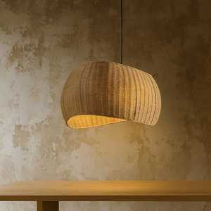 Lampe suspendue élégante en bambou faite à la main Lampe suspendue inspirée de la nature pour les intérieurs modernes avec des tons naturels Décoration intérieure - Product Image 2