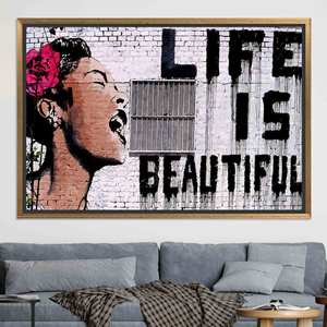 Toile imprimée : Art mural Femme de Banksy, Décoration murale abstraite, TOILE ENCARTÉCHÉE DORÉE - Product Image 1