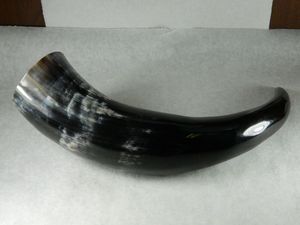 Cuerno para beber tallado vikingo personalizado hecho a mano altamente pulido para vino cerveza hecho con cuerno Natural para ocasiones navideñas - Product Image 6