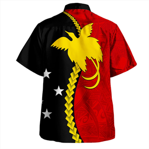 Papúa Nueva Guinea Patrón de bandera tradicional Camisa de manga corta de pájaro nacional de oro negro - Product Image 2