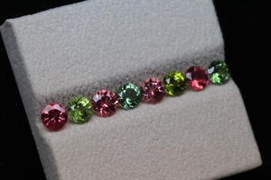 พลอยทัวร์มาลีนทรงกลมเจียระไนขนาด 4 มม. - พลอยทัวร์มาลีนหลากสี - คุณภาพสวยงาม หินธรรมชาติ 100% สำหรับเธอ - Product Image 5