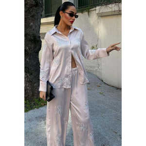 Conjunto de Dos Piezas de Satén Floral 10044 con Lentejuelas Brillantes para Primavera/Verano - Product Image 1