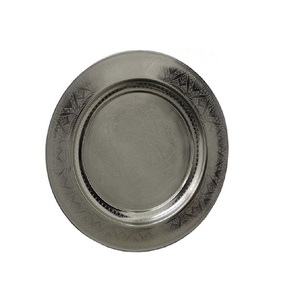 Assiettes de mariage décoratives rondes Assiette de présentation plaquée or de moins de 13 pouces avec logo personnalisé Assiette à riz pour restaurants modernes - Product Image 2