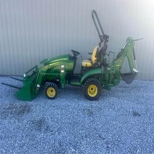 Mini Tractor Agrícola John Deere 1025R, Motor Diésel de 70HP, 4x4, Máquina Compacta de Potencia con 1 Año de Garantía - Product Image 2