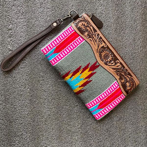 Venta al por mayor a mano de cuero de sillín manta borla bolso elegante tallado a mano de cuero de sillín manta cartera mujeres Combo Set - Product Image 3