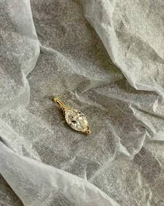 Collar con Colgante de Diamante Moissanite, Corte Marquesa, Plata 925 con Baño de Oro, Regalo de Novia para Bodas y Fiestas - Product Image 6