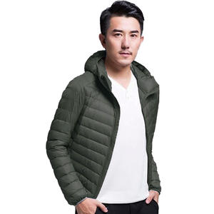 Chaquetas ligeras con capucha para hombre con logotipo personalizado al por mayor de alta calidad, abrigos acolchados de mezcla de plumón de pato con capucha para hombre - Product Image 6