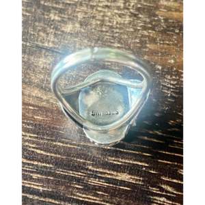 แหวนเงินแท้ประดับโอปอลทำมือแบบนาวาโฮ ขนาด 4.5 ตัวเรือนแบบ Bezel Set - Product Image 5
