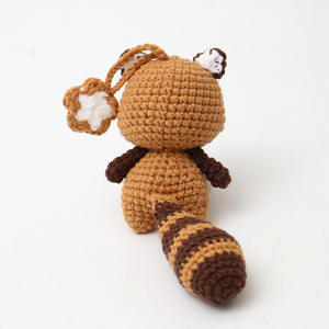 Llavero de Ganchillo de Algodón Tejido con Diseño de Mapache y Zorro, Accesorios para Bolsos, Hecho en China, Venta al por Mayor, Modelo Acki 09 - Product Image 2