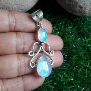 Collier en Chalcédoine Aqua en Laiton Fait Main Oval 8X10MM Serti de Bezel Pendentif Plaqué Rhodium pour Femmes - Product Image 2