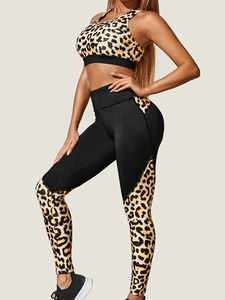 Soft Comfortable Women's Solid 3-Piece <b>Yoga</b> <b>Sets</b> Plus Size Custom Logo for Gym Fitness Seamless Active Wear Quick Dry Breathable - Product Image 2
