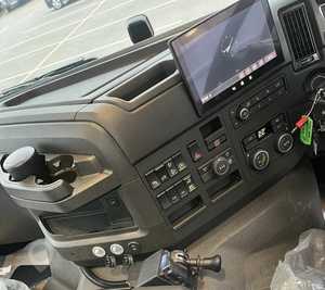 2025 VOL VO FMX460 8X4 carrosserie Charlton 460 ch TRANSMISSION AUTOMATIQUE - Product Image 4