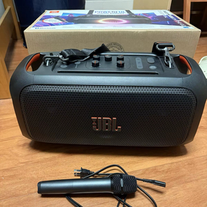 Offre spéciale en gros : Nouvelle JBL PartyBox On-the-Go Essential - Product Image 1