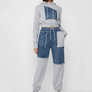 Sudadera Corta Ajustada de Alta Calidad, Cómoda, con Parche de Mezclilla Azul, Sudadera para Mujer, Chándal, Felpa de Algodón Gris Jaspeado - Product Image 3