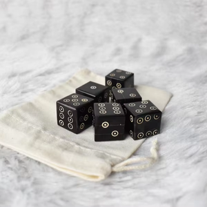 ชุดลูกเต๋าสี่เหลี่ยมทำจากเขาควายขัดเงา ธรรมชาติ พรีเมียม เป็นมิตรกับสิ่งแวดล้อม ผลิตด้วยมือโดย Saniya Handicraft - Product Image 1