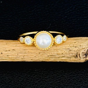 Bague Miligrain en or massif 14 carats avec diamants naturels. - Product Image 1