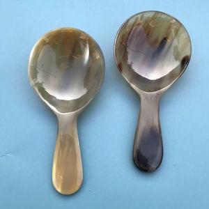 ช้อนเขาควายธรรมชาติ ทำด้วยมือและขัดเงา เหมาะสำหรับเสิร์ฟเครื่องเทศ น้ำจิ้ม หรือใช้ตกแต่งโต๊ะอาหาร คุณภาพสูง - Product Image 1