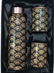 Bouteille d'eau enduite mate en cuivre imprimé la plus vendue Bienfaits pour la santé Boissons fabriquées par Aaliyan impex - Product Image 3