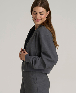 Service OEM – Blouson court en peau de mouton de haute qualité pour femme, design personnalisable, motif uni, style urbain, coton - Product Image 3