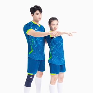 Buen Precio Nueva Moda Unisex Alta Calidad Personalizable Fútbol y Fútbol Jersey Conjuntos Hombres Chándal Original Etiquetas Personalizadas JP - Product Image 1