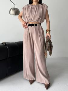 Ensemble pantalon deux pièces personnalisable pour femme, col halter, sans manches, longueur genou, en polyester, fabriqué en Turquie - Product Image 4