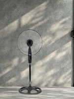 Ventilateur sur pied industriel en métal de 18 pouces, fabrication taïwanaise, avec refroidissement par air, 10 pouces