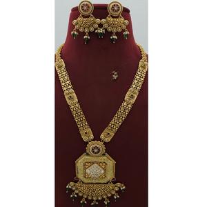 Collar largo de calidad superior con acabado dorado mate de diseñador con pendientes para mujer, joyería de diseñador para colección de ropa de boda - Product Image 1