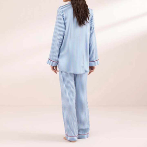 Ensemble de pyjama confortable pour femmes en deux pièces, logo personnalisé, t-shirt ample uni et ensemble de pyjama - Product Image 2