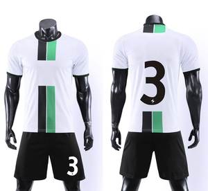 Ropa de fútbol personalizada OEM para hombre, uniforme de fútbol con estampado de transferencia térmica para adultos - Product Image 3