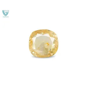 Saphir Jaune Naturel (Pukhraj) 3,51 Carats, Taille Émeraude Facettée, Pierre Libre, Matériau de Gemme Rouge, Similaire à l'Alexandrite et à l'Aigue-marine - Product Image 1