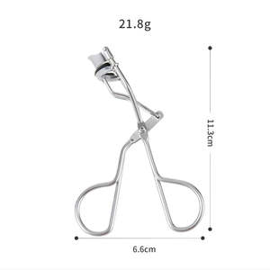 Rizador de pestañas chapado secundario plateado mate con almohadilla de silicona - Product Image 6