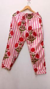 Ensemble de pyjama respirant doux en coton bio à imprimé floral pour femmes avec fermeture à cordon de serrage Chemises et pantalons sexy - Product Image 3