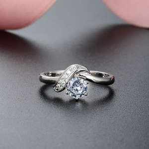 Anillo de Compromiso Solitario con Diseño de Onda, Plata de Ley 925 con Diamante de Laboratorio en Oro Puro de 14K, Anillo de Boda o Promesa, Regalo - Product Image 5