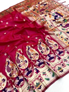 El último diseñador Pure Kanjivaram Paithani Silk Printed Saree de Fab Zone - Product Image 5