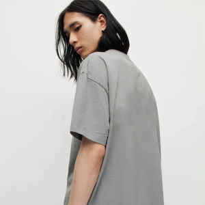 Ensemble t-shirt et short basique pour femmes t-shirt à manches courtes en coton personnalisé et pantalon uni assorti tissu doux tenue décontractée OEM - Product Image 2