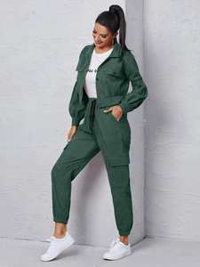 Wholesale <b>Women</b> Winter <b>Short</b> Two Piece Polyester Tracksuit Zip up Jacket and Pants OEM Supplier - Product Image 4